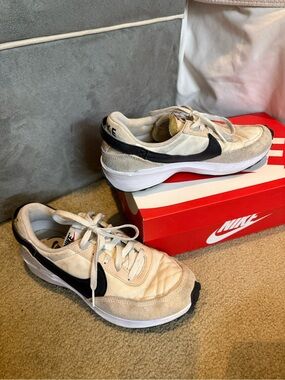 Nike waffle debut Cream and Black Retro Running Sneakers